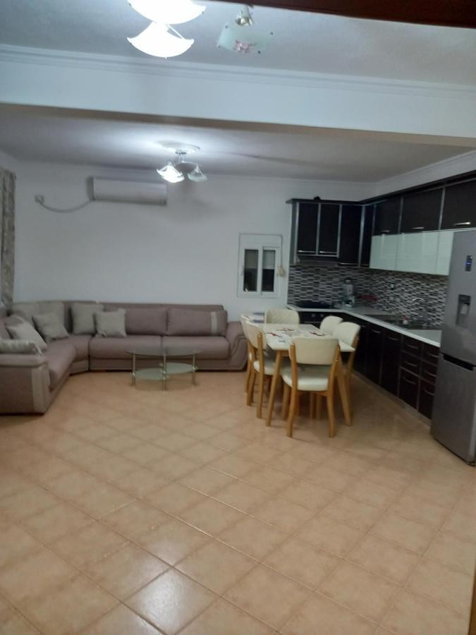 Villa Cerpja Kamez Екстериор снимка