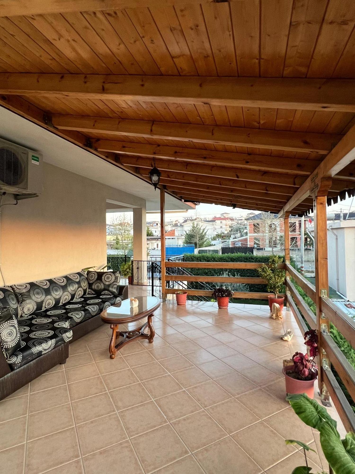 Villa Cerpja Kamez Екстериор снимка